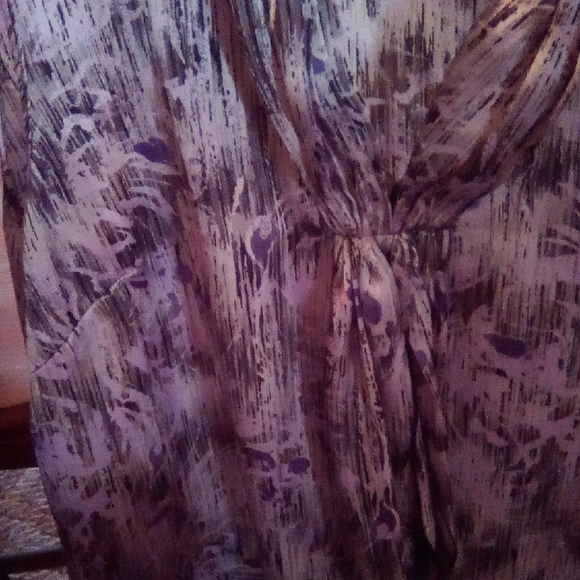 Zac & Rachel Women's Purple Patterned Blouse - Picture 4 of 14